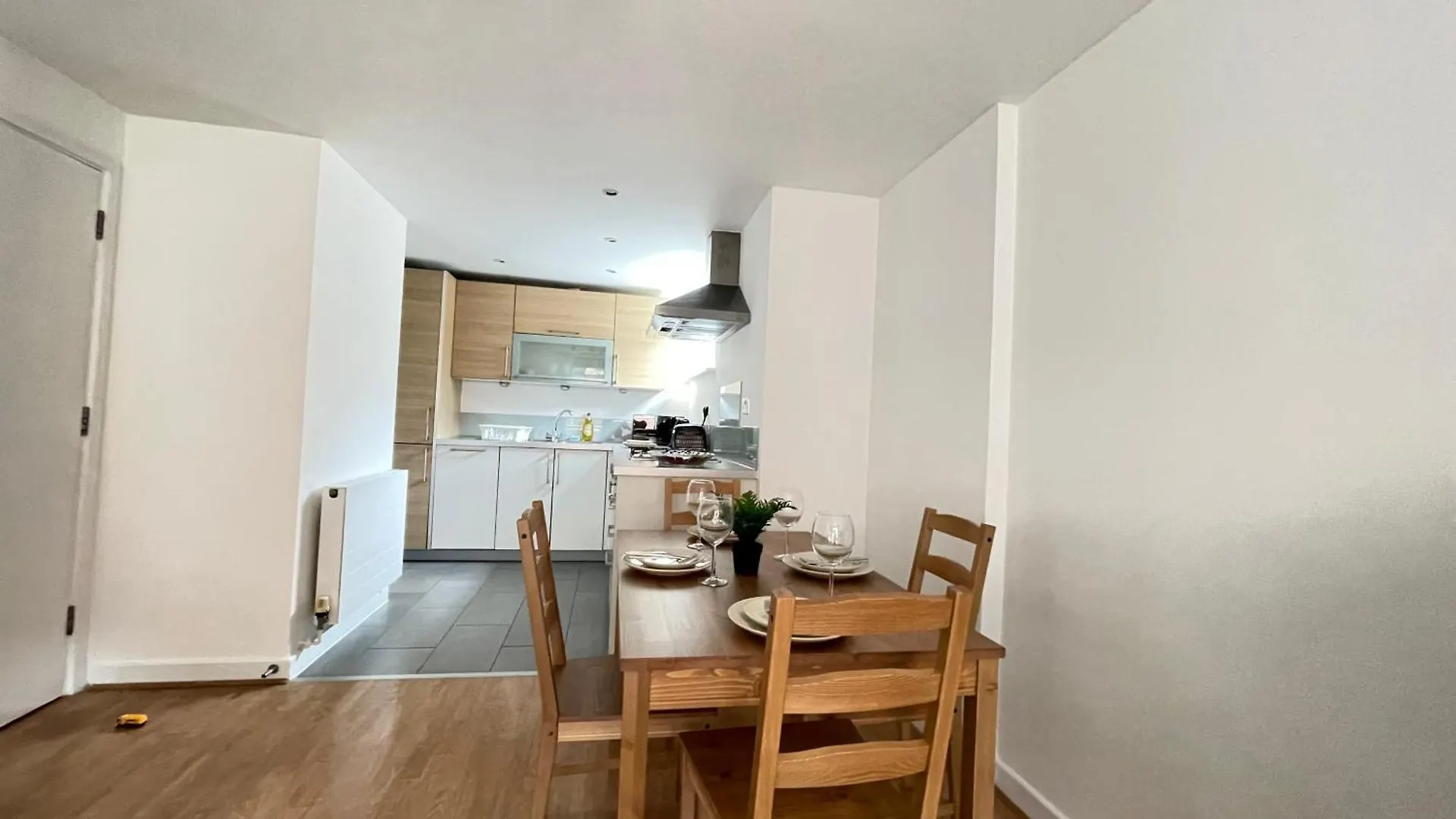 Shoreditch Liverpool Street Apartments With Lift And Balcony London