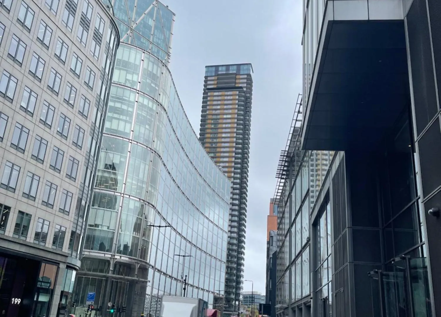 Shoreditch Liverpool Street Apartments With Lift And Balcony London
