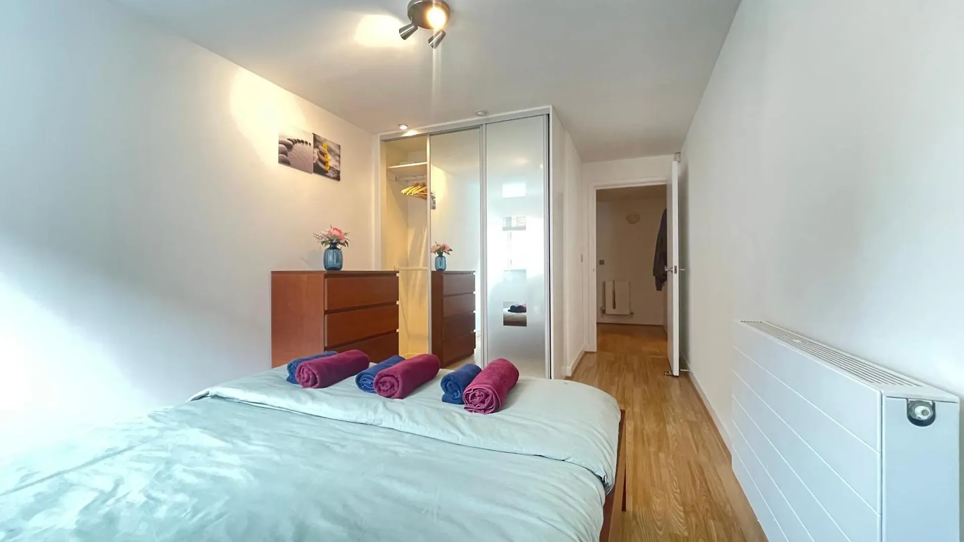Shoreditch Liverpool Street Apartments With Lift And Balcony London United Kingdom
