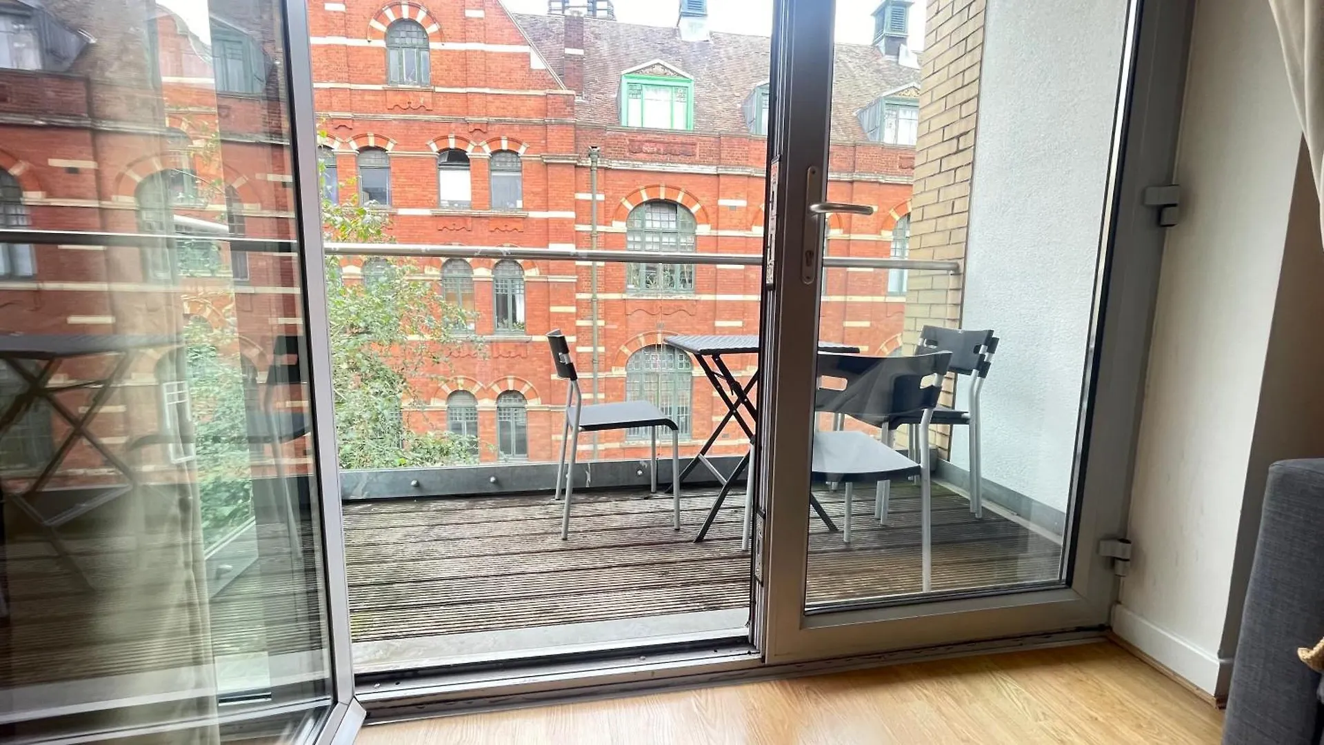 Shoreditch Liverpool Street Apartments With Lift And Balcony location